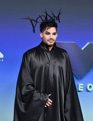 Adam Lambert arrives on the red carpet at the 2026 MTV Video Music Awards VMA s at the Peacock Theater in Los Angeles on Sunday, September 27, 2026.  LAP20260927441 JIMxRUYMEN
