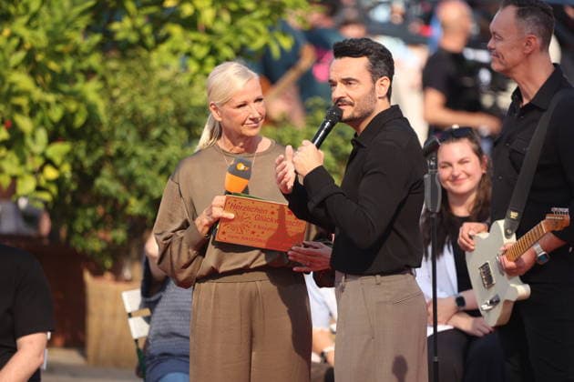 Andrea Kiewel and Giovanni Zarrella on the TV show ZDF Fernsehgarten Finalparty at Lerchenberg in Mainz, September 27, 2026 Copyright: xAgenturxMatthiasxWehnertx xM.xGränzdörferx