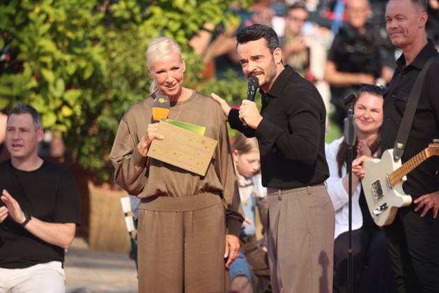 Andrea Kiewel and Giovanni Zarrella on the TV show ZDF Fernsehgarten Finalparty at Lerchenberg in Mainz, September 27, 2026 Copyright: xAgenturxMatthiasxWehnertx xM.xGränzdörferx