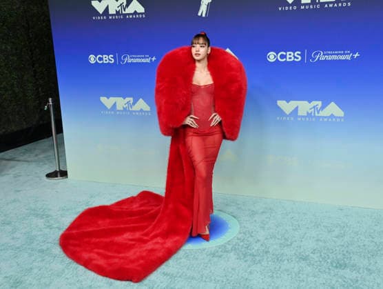 LISA arrives on the red carpet at the 2026 MTV Video Music Awards VMA s at the Peacock Theater in Los Angeles on Sunday, September 27, 2026.  LAP20260927483 JIMxRUYMEN