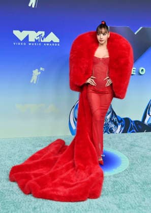 LISA arrives on the red carpet at the 2026 MTV Video Music Awards VMA s at the Peacock Theater in Los Angeles on Sunday, September 27, 2026.  LAP20260927485 JIMxRUYMEN