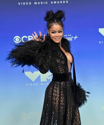 Teyana Taylor arrives on the red carpet at the 2026 MTV Video Music Awards VMA s at the Peacock Theater in Los Angeles on Sunday, September 27, 2026.  LAP20260927501 JIMxRUYMEN
