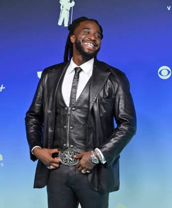 Shaboozey arrives on the red carpet at the 2026 MTV Video Music Awards VMA s at the Peacock Theater in Los Angeles on Sunday, September 27, 2026.  LAP20260927472 JIMxRUYMEN