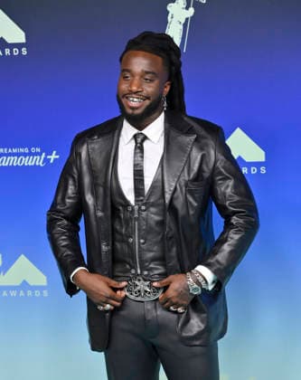Shaboozey arrives on the red carpet at the 2026 MTV Video Music Awards VMA s at the Peacock Theater in Los Angeles on Sunday, September 27, 2026.  LAP20260927473 JIMxRUYMEN