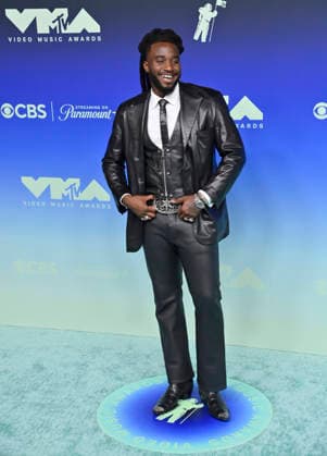 Shaboozey arrives on the red carpet at the 2026 MTV Video Music Awards VMA s at the Peacock Theater in Los Angeles on Sunday, September 27, 2026.  LAP20260927471 JIMxRUYMEN