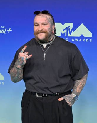 Teddy Swims arrives on the red carpet at the 2026 MTV Video Music Awards VMA s at the Peacock Theater in Los Angeles on Sunday, September 27, 2026.  LAP20260927520 JIMxRUYMEN