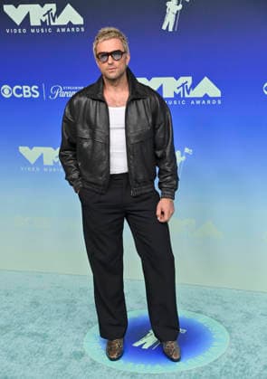 Brandon Sklenar arrives on the red carpet at the 2026 MTV Video Music Awards VMA s at the Peacock Theater in Los Angeles on Sunday, September 27, 2026.  LAP20260927535 JIMxRUYMEN