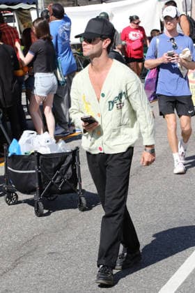 Celebrities spotted enjoying a leisurely Sunday at the local Farmers Market Featuring: Sasha Farber Where: Studio City, California, United States When: 27 Sep 2026 Credit: H2Y INSTARimages EDITORIAL USE ONLY. NOT FOR USE BY NEWSPAPERS BASED IN THE UK. Copyright: xx instar56065353
