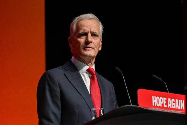 September 27, 2026, Liverpool, England, United Kingdom: Prime Minister of Norway JONAS GAHR SToËœRE gives a speech on the first day of the Labour Party Conference. Liverpool United Kingdom  - ZUMAs371 20260927_zip_s371_011 Copyright: xWiktorxSzymanowiczx