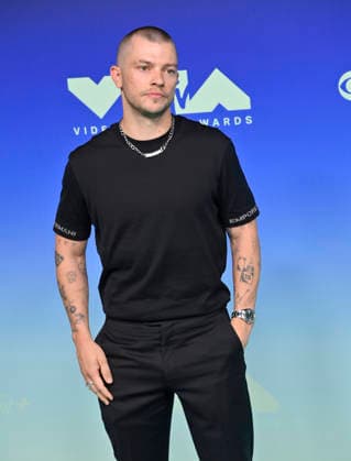 Brendan Mosca arrives on the red carpet at the 2026 MTV Video Music Awards VMA s at the Peacock Theater in Los Angeles on Sunday, September 27, 2026.  LAP20260927588 JIMxRUYMEN