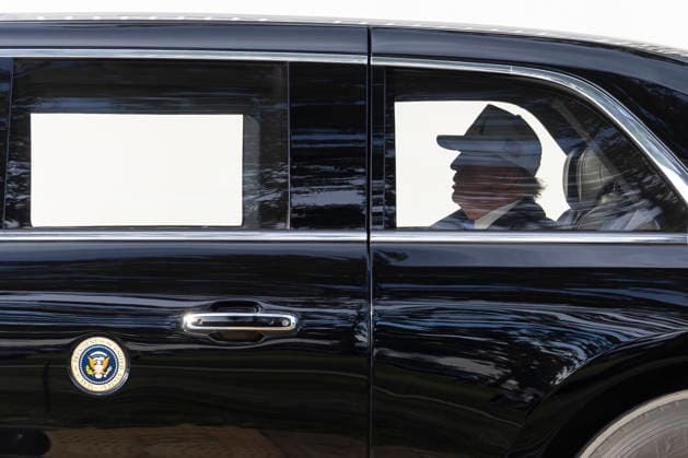 September 27, 2026, Medinah, Illinois, USA: U.S. President DONALD TRUMP arrives in the presidential state car, known as â€oeThe Beast,†for the closing ceremony of the 2026 Presidents Cup at Medinah Country Club in Medinah, Illinois, USA, on September 27, 2026. Medinah USA - ZUMAj302 20260927_znp_j302_050 Copyright: xBrettxJohnsenx