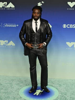 September 27, 2026, Los Angeles, California, USA: American singer SHABOOZEY, aka, Collins Obinna Chibueze, 31, attends the 2026 MTV Video Music Awards Ã¢â‚¬oeVMAsÃ¢â‚¬Â teal carpet. Los Angeles USA  - ZUMAb173 20260927_aap_b173_015 Copyright: xBillyxBennightx