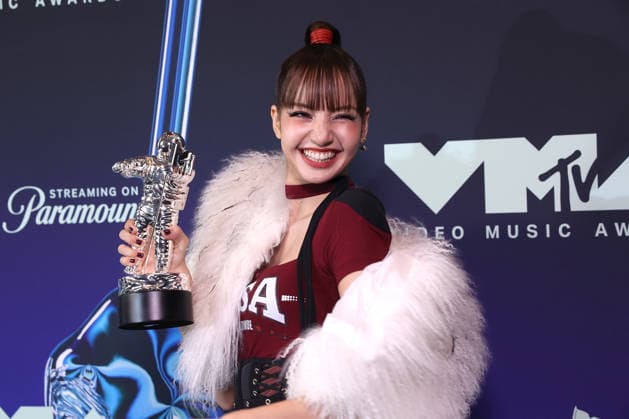2026 MTV Video Music Awards (VMAs) - Press Room LISA, winner of the Best Pop award for Dream feat. Kentaro Sakaguchi, poses in the press room during the 2026 MTV Video Music Awards (VMAs) at Peacock Theater on September 27, 2026 in Los Angeles, California. Los Angeles Peacock Theater California United States Copyright: ximageSPACEx