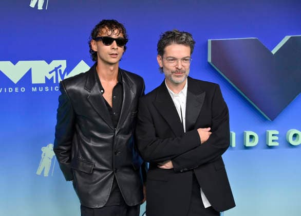 David Toro (right) and guest (left) arrive on the red carpet at the 2026 MTV Video Music Awards VMA s at the Peacock Theater in Los Angeles on Sunday, September 27, 2026.  LAP20260927635 JIMxRUYMEN