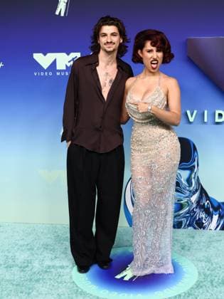 2026 MTV Video Music Awards Mike Sabath and Raye at the 2026 MTV Video Music Awards held at Peacock Theater at L.A. Live on September 27, 2026 in Los Angeles, California, United States. Los Angeles California United States Copyright: xXavierxCollin ImagexPressxAgencyx