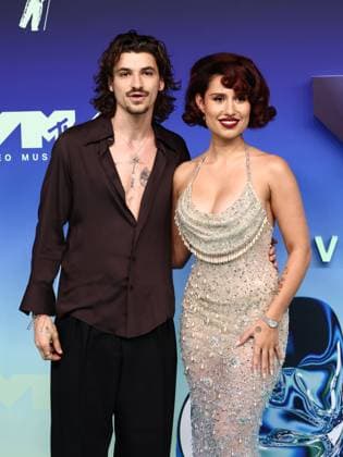 2026 MTV Video Music Awards Mike Sabath and Raye at the 2026 MTV Video Music Awards held at Peacock Theater at L.A. Live on September 27, 2026 in Los Angeles, California, United States. Los Angeles California United States Copyright: xXavierxCollin ImagexPressxAgencyx
