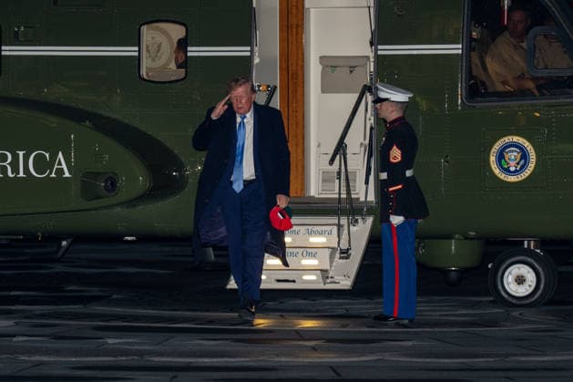 September 27, 2026, Washington, District Of Columbia, USA: President DONALD TRUMP speaks to the press as he arrives back to the White House on Marine One Washington USA  - ZUMAs365 20260927_znp_s365_021 Copyright: xJoeyxSussmanx
