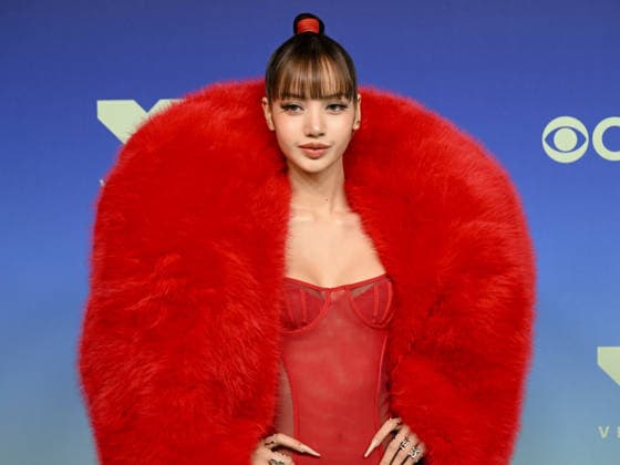 September 27, 2026, Los Angeles, California, USA: Thai rapper, singer, dancer, and actress LISA, 29, attends the 2026 MTV Video Music Awards Ã¢â‚¬oeVMAsÃ¢â‚¬Â teal carpet. Los Angeles USA  - ZUMAb173 20260927_aap_b173_019 Copyright: xBillyxBennightx