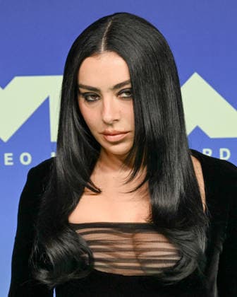September 27, 2026, Los Angeles, California, USA: British singer, songwriter, and actress CHARLI XCX, aka, Charlotte Emma Aitchison, 34, attends the 2026 MTV Video Music Awards Ã¢â‚¬oeVMAsÃ¢â‚¬Â teal carpet. Los Angeles USA  - ZUMAb173 20260927_aap_b173_046 Copyright: xBillyxBennightx