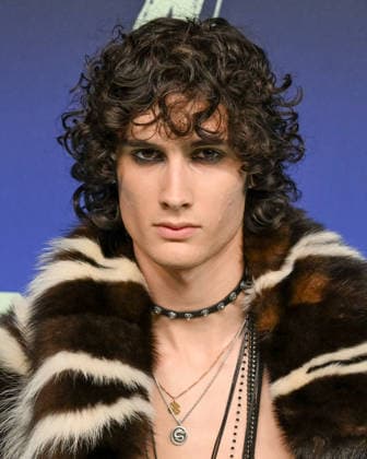 September 27, 2026, Los Angeles, California, USA: American singer-songwriter and musician SOMBR, aka, Shane Michael Boose, 30, attends the 2026 MTV Video Music Awards Ã¢â‚¬oeVMAsÃ¢â‚¬Â teal carpet. Los Angeles USA  - ZUMAb173 20260927_aap_b173_047 Copyright: xBillyxBennightx