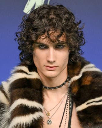 September 27, 2026, Los Angeles, California, USA: American singer-songwriter and musician SOMBR, aka, Shane Michael Boose, 30, attends the 2026 MTV Video Music Awards Ã¢â‚¬oeVMAsÃ¢â‚¬Â teal carpet. Los Angeles USA  - ZUMAb173 20260927_aap_b173_050 Copyright: xBillyxBennightx