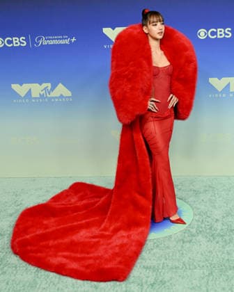 September 27, 2026, Los Angeles, California, USA: Thai rapper, singer, dancer, and actress LISA, 29, attends the 2026 MTV Video Music Awards Ã¢â‚¬oeVMAsÃ¢â‚¬Â teal carpet. Los Angeles USA  - ZUMAb173 20260927_aap_b173_054 Copyright: xBillyxBennightx