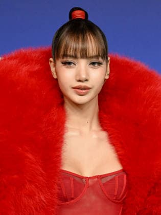 September 27, 2026, Los Angeles, California, USA: Thai rapper, singer, dancer, and actress LISA, 29, attends the 2026 MTV Video Music Awards Ã¢â‚¬oeVMAsÃ¢â‚¬Â teal carpet. Los Angeles USA  - ZUMAb173 20260927_aap_b173_071 Copyright: xBillyxBennightx
