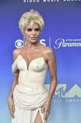 Lisa Rinna at arrivals for The 2026 MTV VMAs (Video Music Awards) - Arrivals 1, JW Marriott Los Angeles L.A. LIVE, Los Angeles, CA, September 27, 2026. Photo By: Elizabeth Goodenough Everett Collection The 2026 MTV VMAs (Video Music Awards) - Arrivals 1 PUBLICATIONXNOTxINxCANxCHNxFRAxITAxJPNxNORxPOLxRUSxESPxUKxUSA