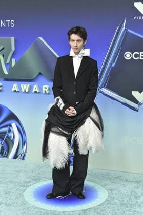Troye Sivan at arrivals for The 2026 MTV VMAs (Video Music Awards) - Arrivals 1, JW Marriott Los Angeles L.A. LIVE, Los Angeles, CA, September 27, 2026. Photo By: Elizabeth Goodenough Everett Collection The 2026 MTV VMAs (Video Music Awards) - Arrivals 1 PUBLICATIONXNOTxINxCANxCHNxFRAxITAxJPNxNORxPOLxRUSxESPxUKxUSA