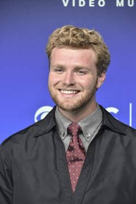 Alex Warren at arrivals for The 2026 MTV VMAs (Video Music Awards) - Arrivals 1, JW Marriott Los Angeles L.A. LIVE, Los Angeles, CA, September 27, 2026. Photo By: Elizabeth Goodenough Everett Collection The 2026 MTV VMAs (Video Music Awards) - Arrivals 1 PUBLICATIONXNOTxINxCANxCHNxFRAxITAxJPNxNORxPOLxRUSxESPxUKxUSA