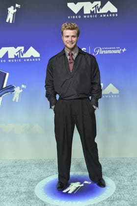 Alex Warren at arrivals for The 2026 MTV VMAs (Video Music Awards) - Arrivals 1, JW Marriott Los Angeles L.A. LIVE, Los Angeles, CA, September 27, 2026. Photo By: Elizabeth Goodenough Everett Collection The 2026 MTV VMAs (Video Music Awards) - Arrivals 1 PUBLICATIONXNOTxINxCANxCHNxFRAxITAxJPNxNORxPOLxRUSxESPxUKxUSA