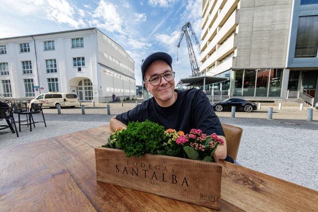 September 27, 2026, Düsseldorf: Jan van Weyde on the sidelines of a Chefs in Town event at Restaurant Riva in Düsseldorf s Medienhafen. Restaurant Riva, Medienhafen, North Rhine-Westphalia, Germany