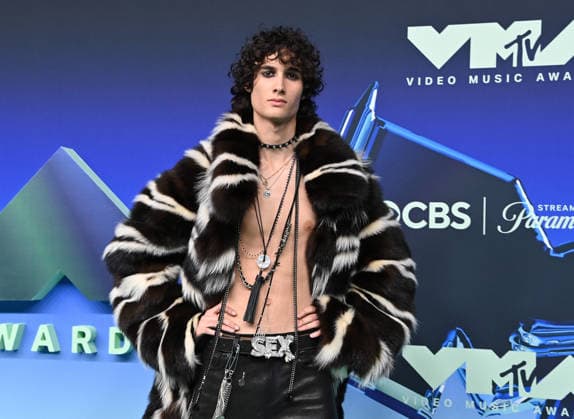 2026 MTV Video Music Awards Sombr arriving at the 2026 MTV Video Music Awards held at the Peacock Theater on September 27, 2026 in Los Angeles, California. Los Angeles Peacock Theater California USA Copyright: xTammiexArroyo AFF-USA.comx