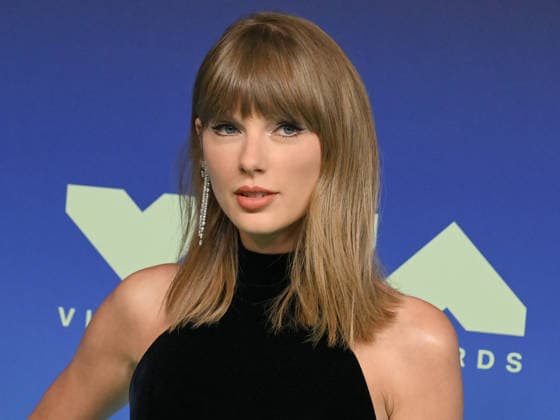 September 27, 2026, Los Angeles, California, USA: American singer-songwriter TAYLOR SWIFT, 36. attends the 2026 MTV Video Music Awards Ã¢â‚¬oeVMAsÃ¢â‚¬Â teal carpet. Los Angeles USA  - ZUMAb173 20260927_aap_b173_100 Copyright: xBillyxBennightx