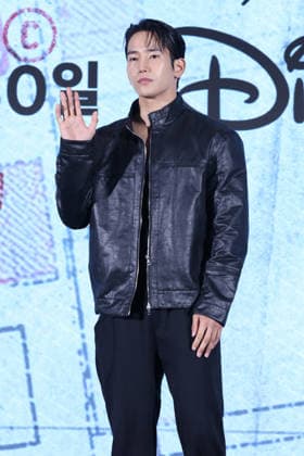 S. Korean entertainment Yook Jun-seo S. Korean entertainment Yook Jun-seo South Korean entertainment Yook Jun-seo, who stars in the new survival program Deadly Tag, an original series by Disney+, poses for a photo during a publicity event in Seoul on Sept. 28, 2026. The first episode of the series will be available on Sept. 30. 2026-09-28 14:57:44 <Copyright ¨Ï 1980-2026 YONHAPNEWS AGENCY. .> ¼­¿ïÆ¯º°½Ã EDITORIAL USE ONLY  Copyright: xx Korean ???x yonphotos257114