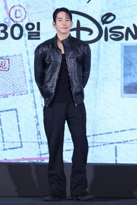 S. Korean entertainment Yook Jun-seo S. Korean entertainment Yook Jun-seo South Korean entertainment Yook Jun-seo, who stars in the new survival program Deadly Tag, an original series by Disney+, poses for a photo during a publicity event in Seoul on Sept. 28, 2026. The first episode of the series will be available on Sept. 30. 2026-09-28 14:57:40 <Copyright ¨Ï 1980-2026 YONHAPNEWS AGENCY. .> ¼­¿ïÆ¯º°½Ã EDITORIAL USE ONLY  Copyright: xx Korean ???x yonphotos257115