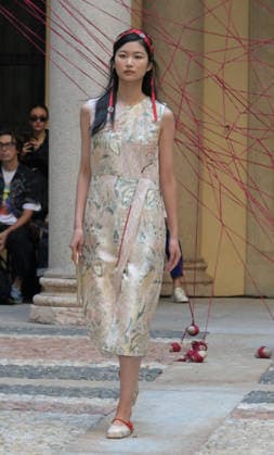 MFW - HUI Runway A model walks the runway forHUI Milano Spring Summer 2027 show during Milan Fashion Week in Milan, Italy on September 27, 2026. Photo by Nick Zonna IPA ABACAPRESS.COM Milano Italy  Copyright: xZonnaxNick IPA ABACAx