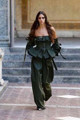 Marques Almeida Spring Summer 2027 Ready-to-Wear Collection fashion show at Milan Fashion Week (MLFW) on September 27, 2026 Marquess Almeida Spring Summer 2027 Ready-to-Wear Collection fashion show at Milan Fashion Week (MLFW) on September 27, 2026 Milan, Italy  Copyright: xAgencex xBestimagexAgencex xBestimagex