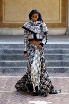 Marques Almeida Spring Summer 2027 Ready-to-Wear Collection fashion show at Milan Fashion Week (MLFW) on September 27, 2026 Marquess Almeida Spring Summer 2027 Ready-to-Wear Collection fashion show at Milan Fashion Week (MLFW) on September 27, 2026 Milan, Italy  Copyright: xAgencex xBestimagexAgencex xBestimagex
