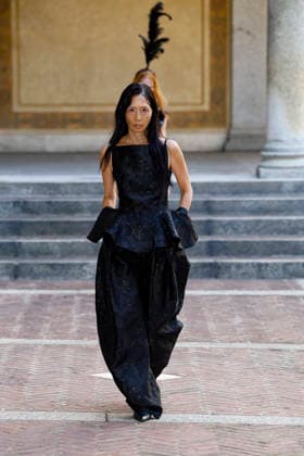 Marques Almeida Spring Summer 2027 Ready-to-Wear Collection fashion show at Milan Fashion Week (MLFW) on September 27, 2026 Marquess Almeida Spring Summer 2027 Ready-to-Wear Collection fashion show at Milan Fashion Week (MLFW) on September 27, 2026 Milan, Italy  Copyright: xAgencex xBestimagexAgencex xBestimagex