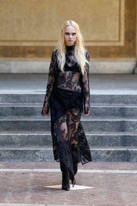 Marques Almeida Spring Summer 2027 Ready-to-Wear Collection Fashion Show at Milan Fashion Week (MLFW) on September 27, 2026 Marquess Almeida Spring Summer 2027 Ready-to-Wear Collection fashion show at Milan Fashion Week (MLFW) on September 27, 2026 Milan, Italy  Copyright: xAgencex xBestimagexAgencex xBestimagex