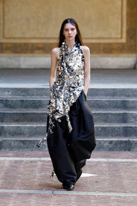 Marques Almeida Spring Summer 2027 Ready-to-Wear Collection Fashion Show at Milan Fashion Week (MLFW) on September 27, 2026 Marquess Almeida Spring Summer 2027 Ready-to-Wear Collection fashion show at Milan Fashion Week (MLFW) on September 27, 2026 Milan, Italy  Copyright: xAgencex xBestimagexAgencex xBestimagex