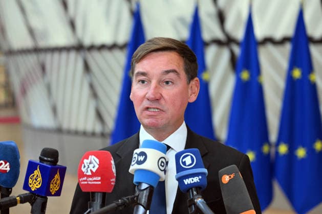 Defense Ministers of EU meeting in Brussels BRUSSELS, BELGIUM - SEPTEMBER 28: Parliamentary State Secretary at the German Federal Ministry of Defense Sebastian Hartmann makes statements to the press ahead of the first official meeting of Defense ministers of European Union (EU) countries after the summer break in Brussels, Belgium on September 28, 2026. Dursun Aydemir Anadolu Brussels Belgium. Editorial use only. Please get in touch for any other usage.  Copyright: x2026xAnadoluxDursunxAydemirx