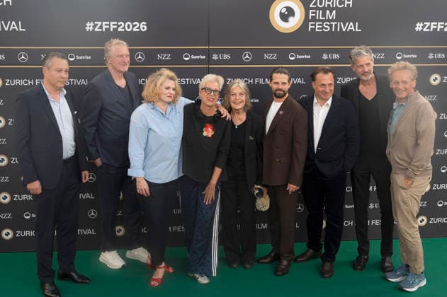 Reta Guetg, Doris Dörrie, Angela Winkler, Josef Ellers, and the cast and crew at the premiere of the film *Frau Winkler verlässt das Haus* at the 22nd Zurich Film Festival at Arthouse Le Paris in Zurich, September 27, 2026 Foto:xA.xRaemyx xFuturexImagex winkler_6902