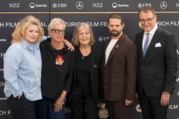 Reta Guetg, Doris Dörrie, Angela Winkler, Josef Ellers, and Christian Jungen at the premiere of the film *Frau Winkler verlässt das Haus* at the 22nd Zurich Film Festival at Arthouse Le Paris in Zurich, September 27, 2026 Foto:xA.xRaemyx xFuturexImagex winkler_6903