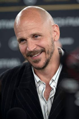 Gustaf Skarsgard at the premiere of the film *Adult Supervision Arkipelag* at the 22nd Zurich Film Festival at the Corso in Zurich, September 27, 2026 Foto:xA.xRaemyx xFuturexImagex adult_6917