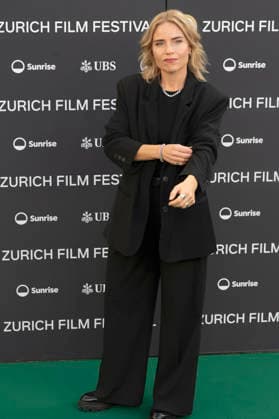 Josephine Park at the premiere of the film *The Guest* at the 22nd Zurich Film Festival at Corso Zurich, September 27, 2026 Foto:xA.xRaemyx xFuturexImagex guest_6906
