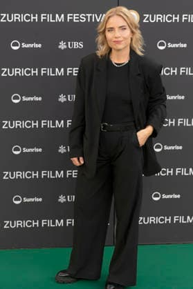 Josephine Park at the premiere of the film *The Guest* at the 22nd Zurich Film Festival at Corso Zurich, September 27, 2026 Foto:xA.xRaemyx xFuturexImagex guest_6910
