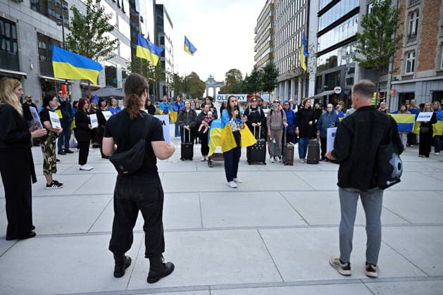 Ukrainians rally in Brussels calling for opening of Ukraine corridor BRUSSELS, BELGIUM - SEPTEMBER 28: Ukrainians gather with Ukrainian flags and suitcases outside the Council of the European Union during a demonstration calling for the opening of a Ukraine corridor, on September 28, 2026 in Brussels, Belgium. The protest was held as defense ministers from EU member states met in the Belgian capital. Dursun Aydemir Anadolu Brussels Belgium. Editorial use only. Please get in touch for any other usage.  Copyright: x2026xAnadoluxDursunxAydemirx