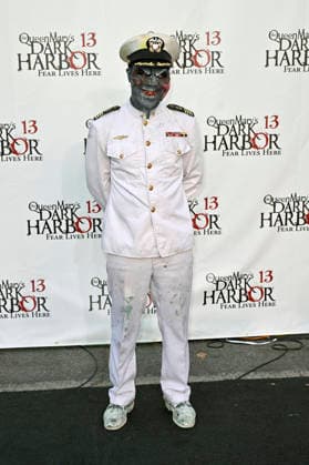 Cosplayers at the Queen Mary s Dark Harbor Media VIP Night at Dark Harbor, Long Beach, September 27, 2026 Foto:xD.xStarbuckx xFuturexImagex harbor_6904